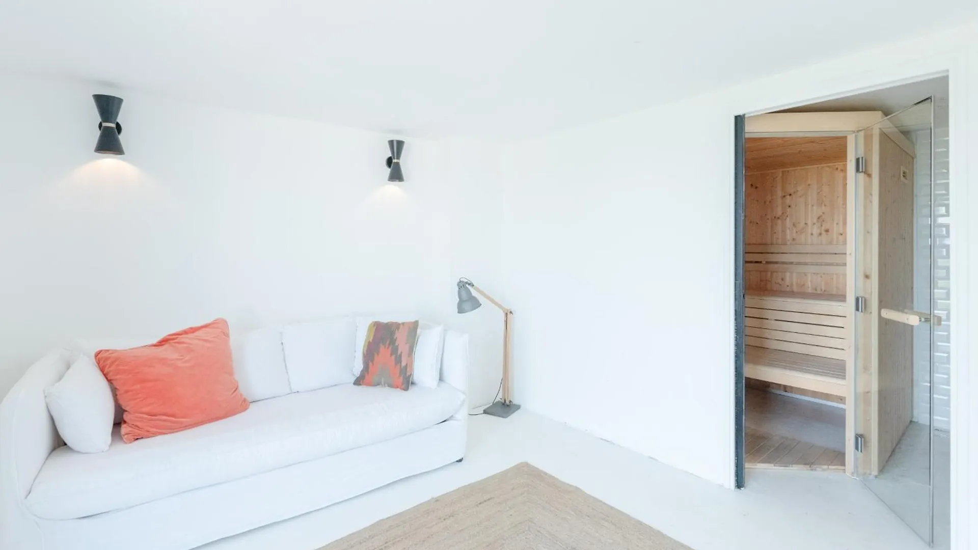 Holiday home Ty Korejou - Splendide Maison Avec Sauna Les Pieds Dans L'Eau Plouguerneau