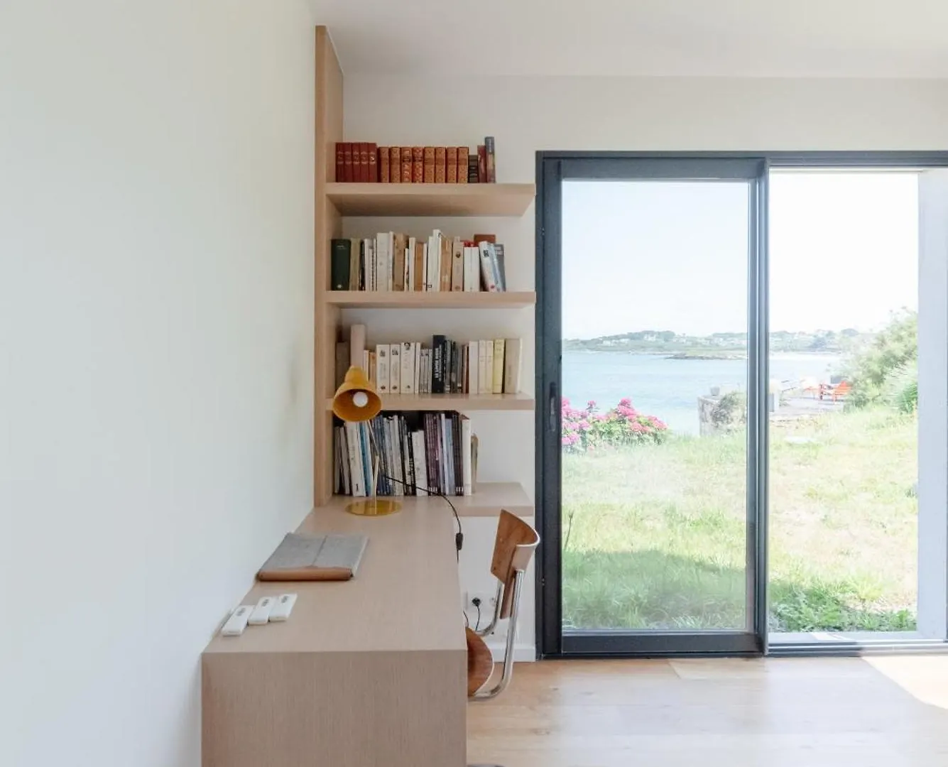 Holiday home Ty Korejou - Splendide Maison Avec Sauna Les Pieds Dans L'Eau Plouguerneau